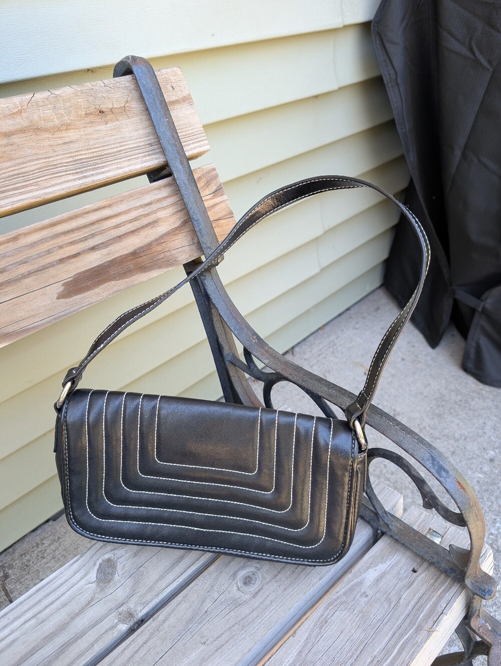 Liz Claiborne Y2K Vintage Small Black Leather Shoulder Bag